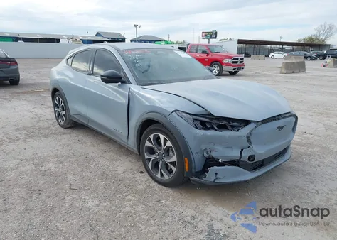 2024 Ford Mustang Mach-E Select z USA, uszkodzony, nr VIN 3FMTK1R4XRMA02430